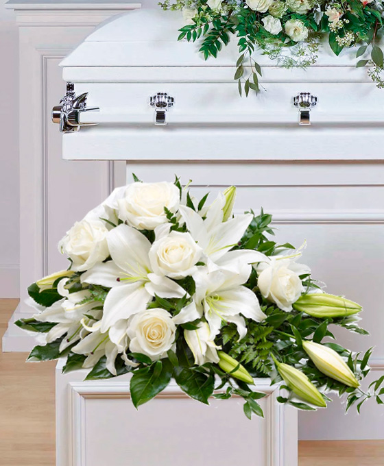 Centro blanco para funeral